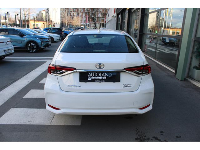 Toyota Corolla 1.5 Luna 