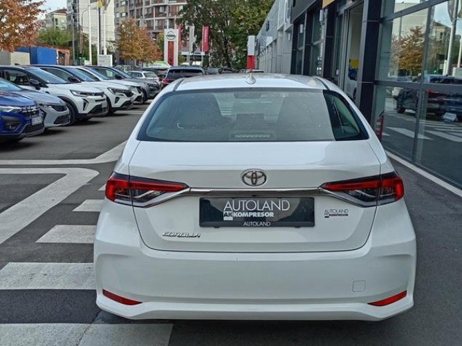 Toyota Corolla 1.5 Luna 