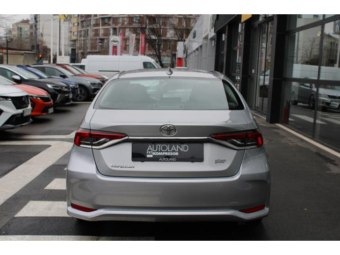 Toyota Corolla 1.5 Luna 