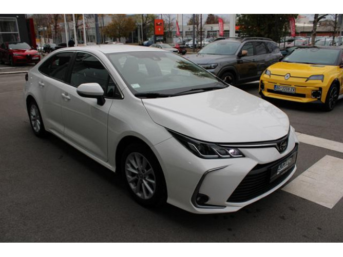 Toyota Corolla 1.5 Luna 