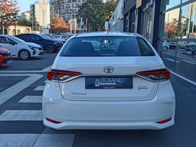 Toyota Corolla 1.5 Luna 