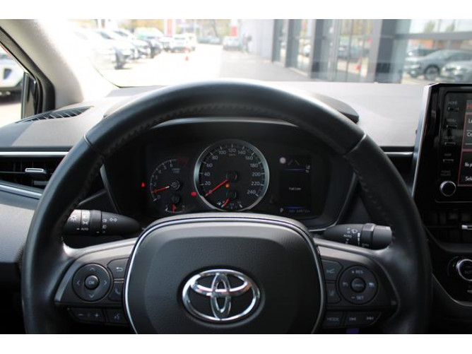 Toyota Corolla 1.5 LUNA AUT 