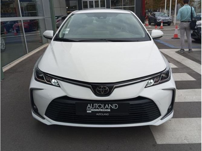 Toyota Corolla 1.5 Luna 
