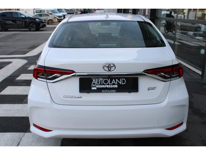 Toyota Corolla 1.5 Luna 