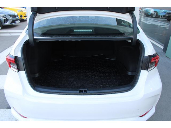 Toyota Corolla 1.5 Luna AUT 