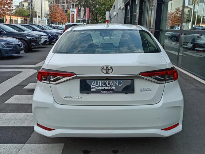 Toyota Corolla 1.5 Luna 