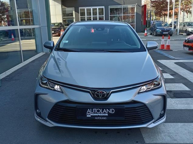 Toyota Corolla 1.5 Luna 