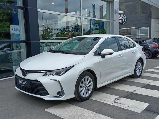 Toyota Corolla 1.5 Luna 