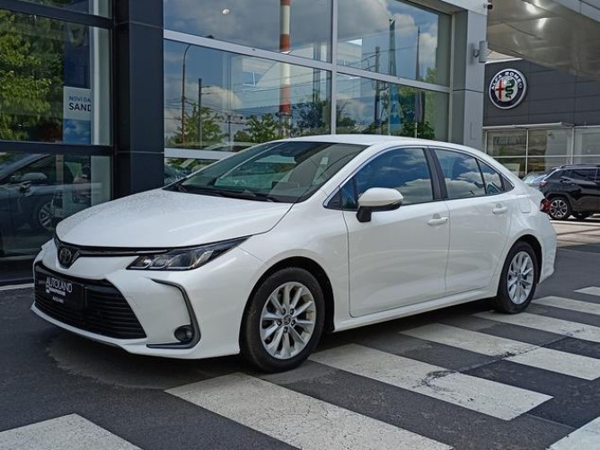 Toyota Corolla 1.5 Luna 