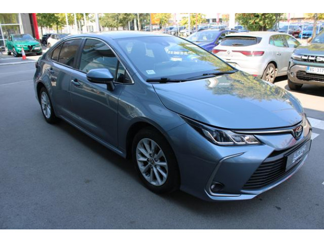 Toyota Corolla 1.6 LUNA 