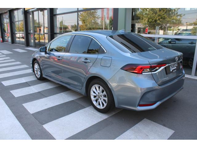 Toyota Corolla 1.6 LUNA 