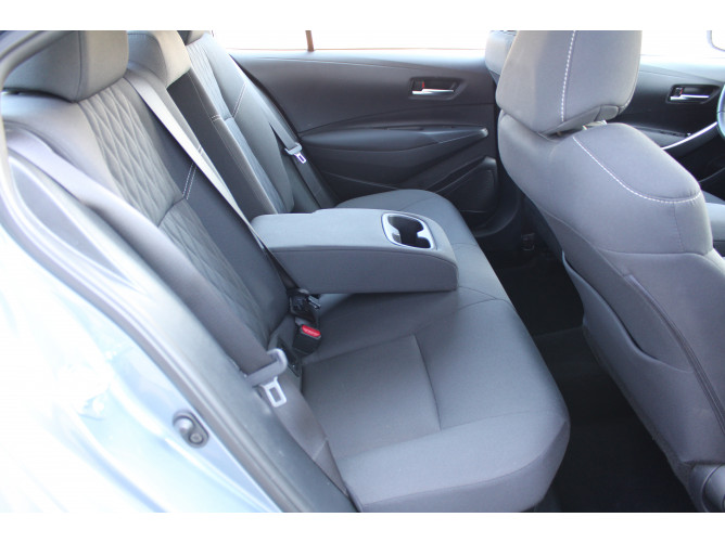 Toyota Corolla 1.8 Hyb. AUT 