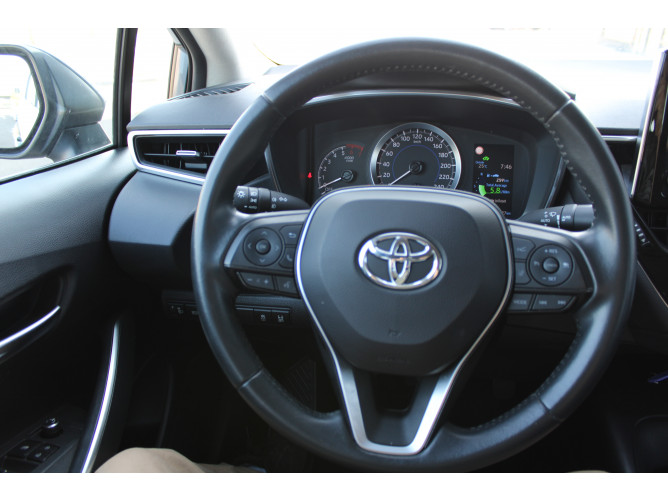 Toyota Corolla 1.8 Hyb. AUT 