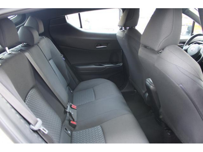 Toyota C-HR 1.8 HYBRID AUT 