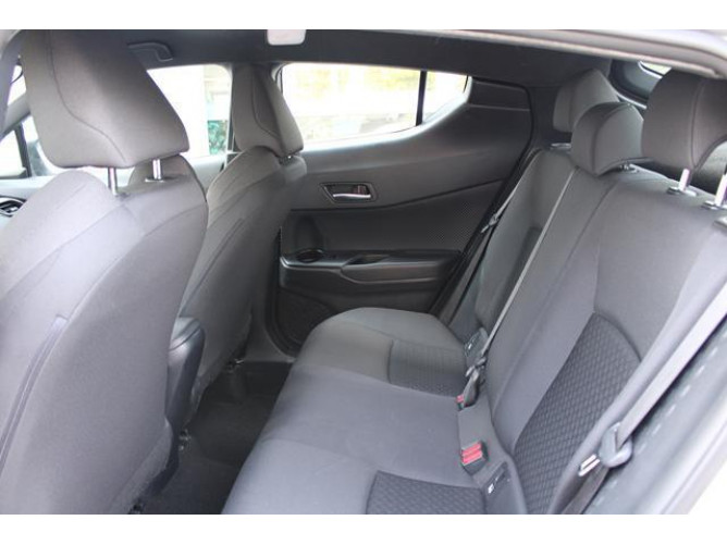 Toyota C-HR 1.8 HYBRID AUT 