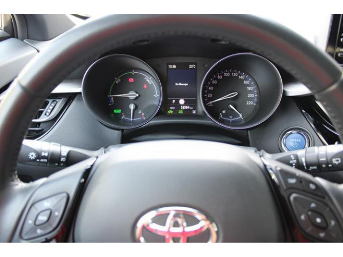Toyota C-HR 1.8 HYBRID AUT 