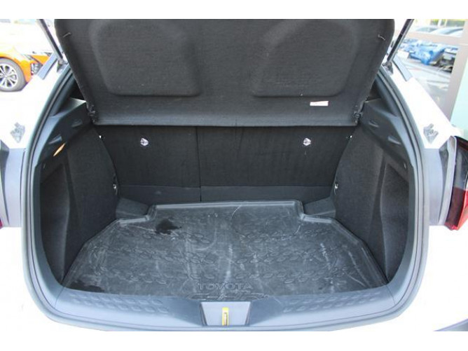 Toyota C-HR 1.8 HYBRID AUT 