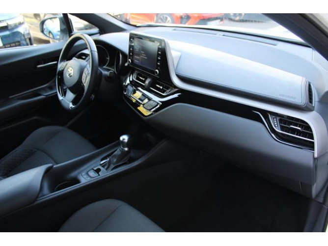 Toyota C-HR 1.8 HYBRID AUT 