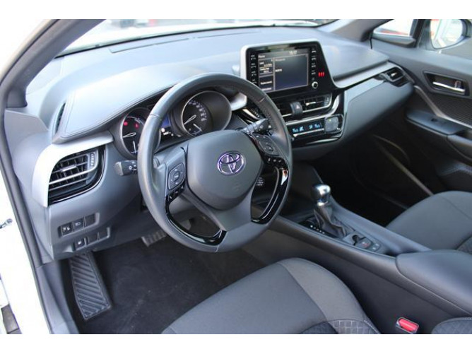 Toyota C-HR 1.8 HYBRID AUT 