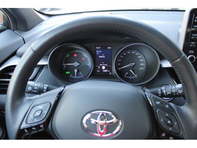 Toyota C-HR 1.8 HYBRID AUT 