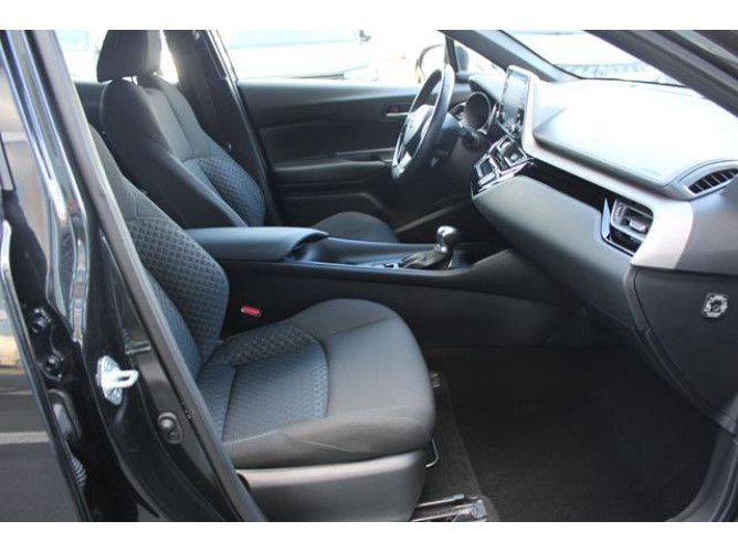 Toyota C-HR 1.8 HYBRID AUT 