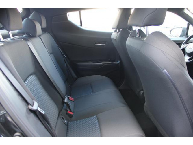 Toyota C-HR 1.8 HYBRID AUT 