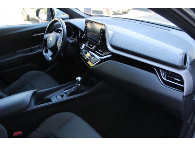Toyota C-HR 1.8 HYBRID AUT 