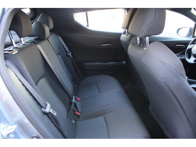 Toyota C-HR 1.8 HYBRID AUT 