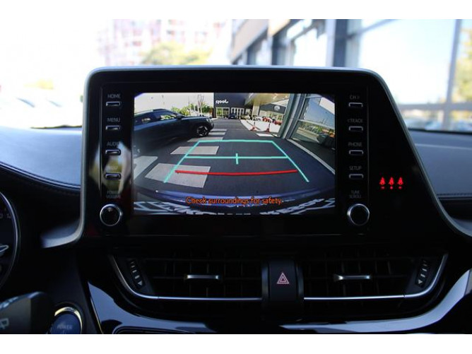 Toyota C-HR 1.8 HYBRID AUT 