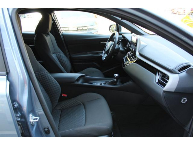 TOYOTA C-HR 1.8 HYBRID 