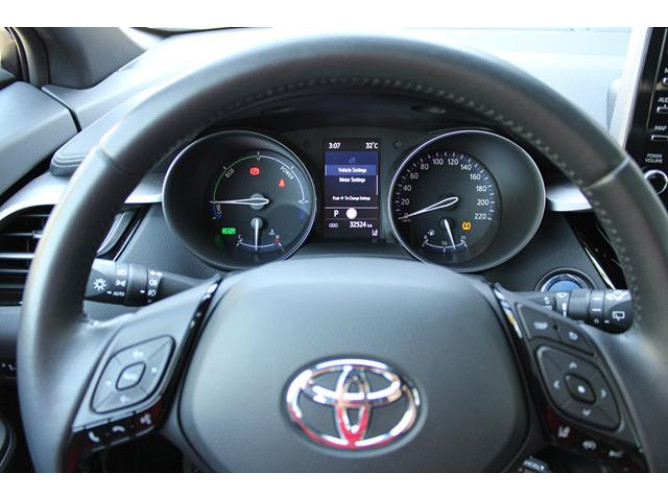 TOYOTA C-HR 1.8 HYBRID 