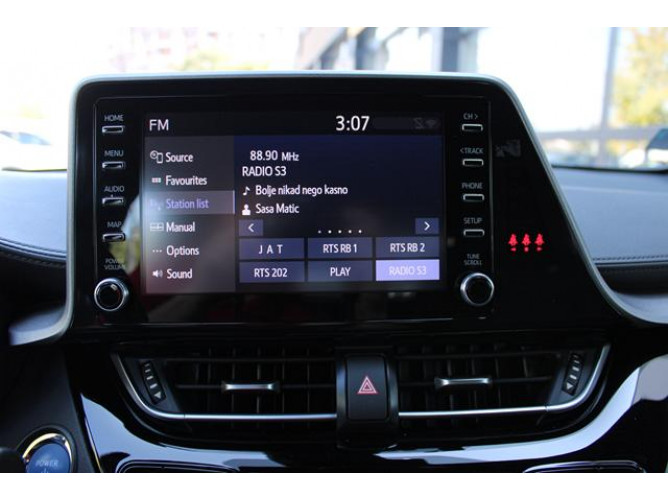TOYOTA C-HR 1.8 HYBRID 