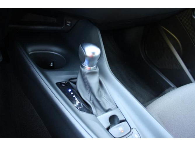TOYOTA C-HR 1.8 HYBRID 