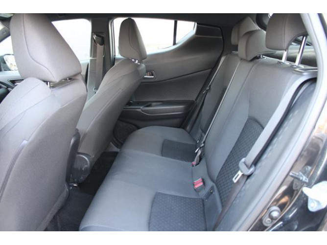 Toyota C-HR 1.8 HYBRID AUT 