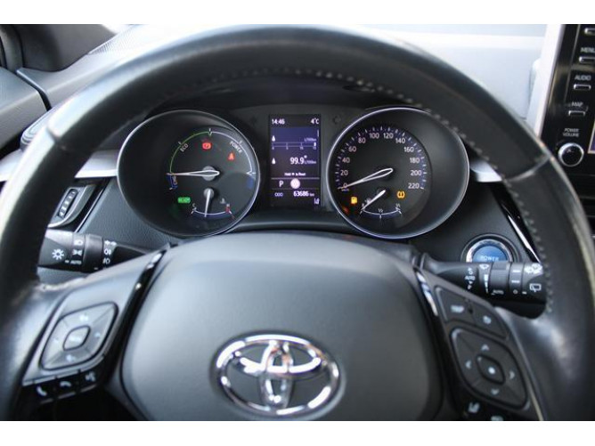 Toyota C-HR 1.8 HYBRID AUT 