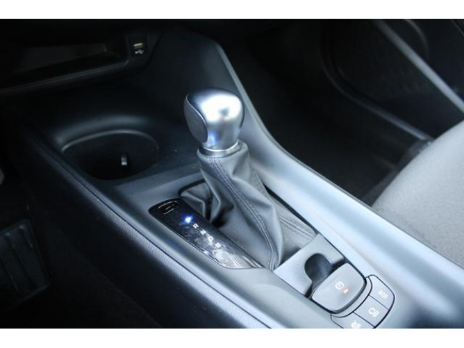 Toyota C-HR 1.8 HYBRID AUT 