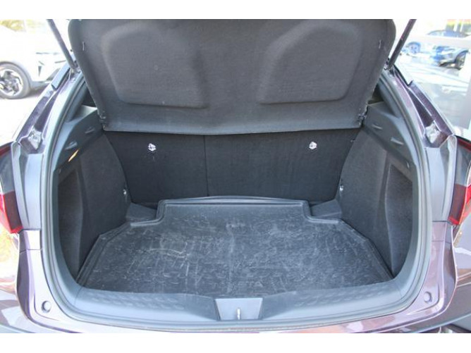 Toyota C-HR 1.8 HYBRID AUT 