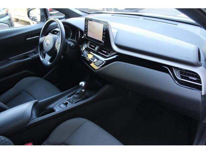 Toyota C-HR 1.8 HYBRID AUT 