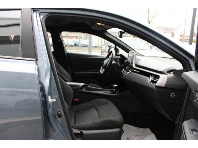 Toyota C-HR 1.8 Hybrid AUT 