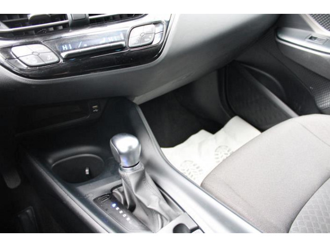 Toyota C-HR 1.8 Hybrid AUT 