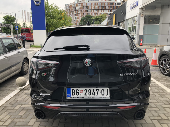 Alfa Romeo Stelvio 2.0 Petrol 280KS Q4 AT8 VELOCE DEMO 
