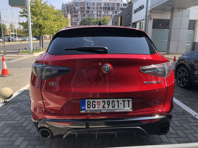 Alfa Romeo Stelvio 2.0 Petrol 280KS Q4 AT8 VELOCE DEMO 
