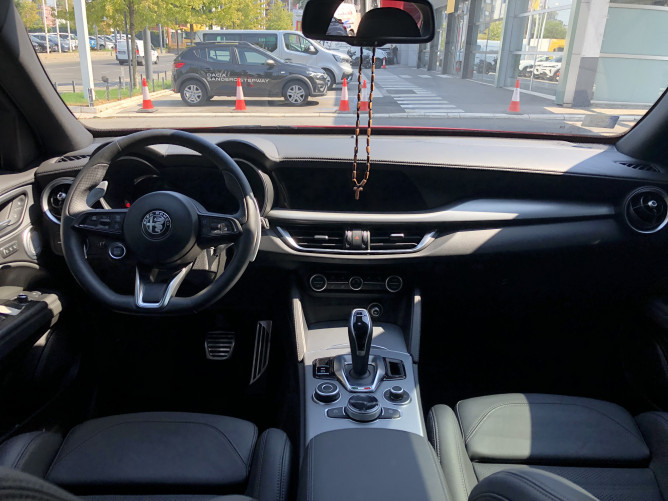 Alfa Romeo Stelvio 2.0 Petrol 280KS Q4 AT8 VELOCE DEMO 