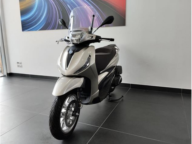 Piaggio Beverly 400 