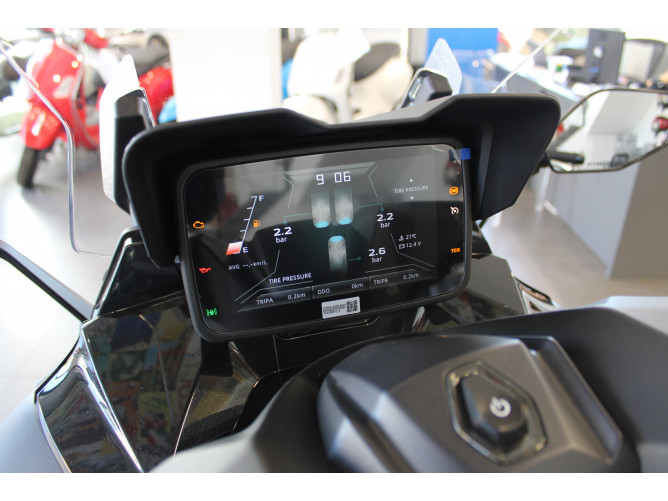 Kymco CV3 575 