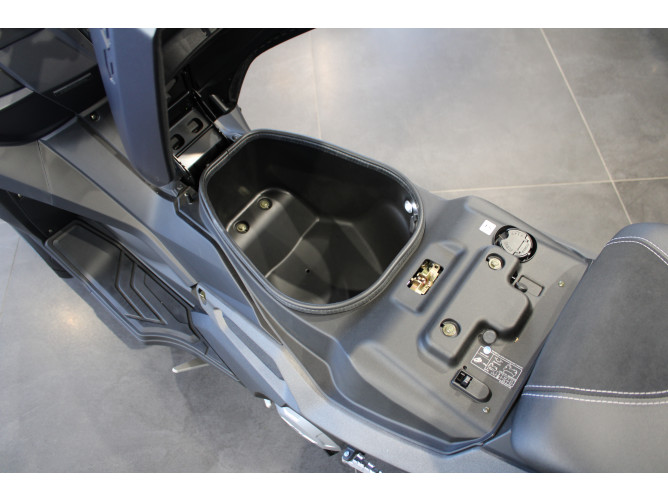 Kymco CV3 575 