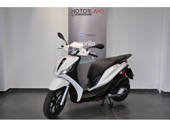 Piaggio Medley 
