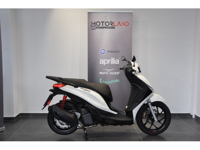 Piaggio Medley 