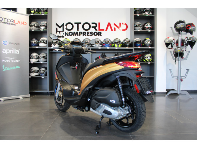 Piaggio Medley 125 Sport 