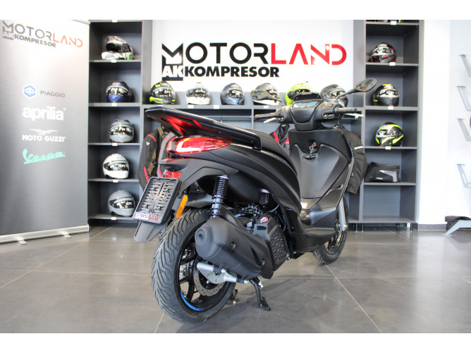 Piaggio Medley 200 Sport 